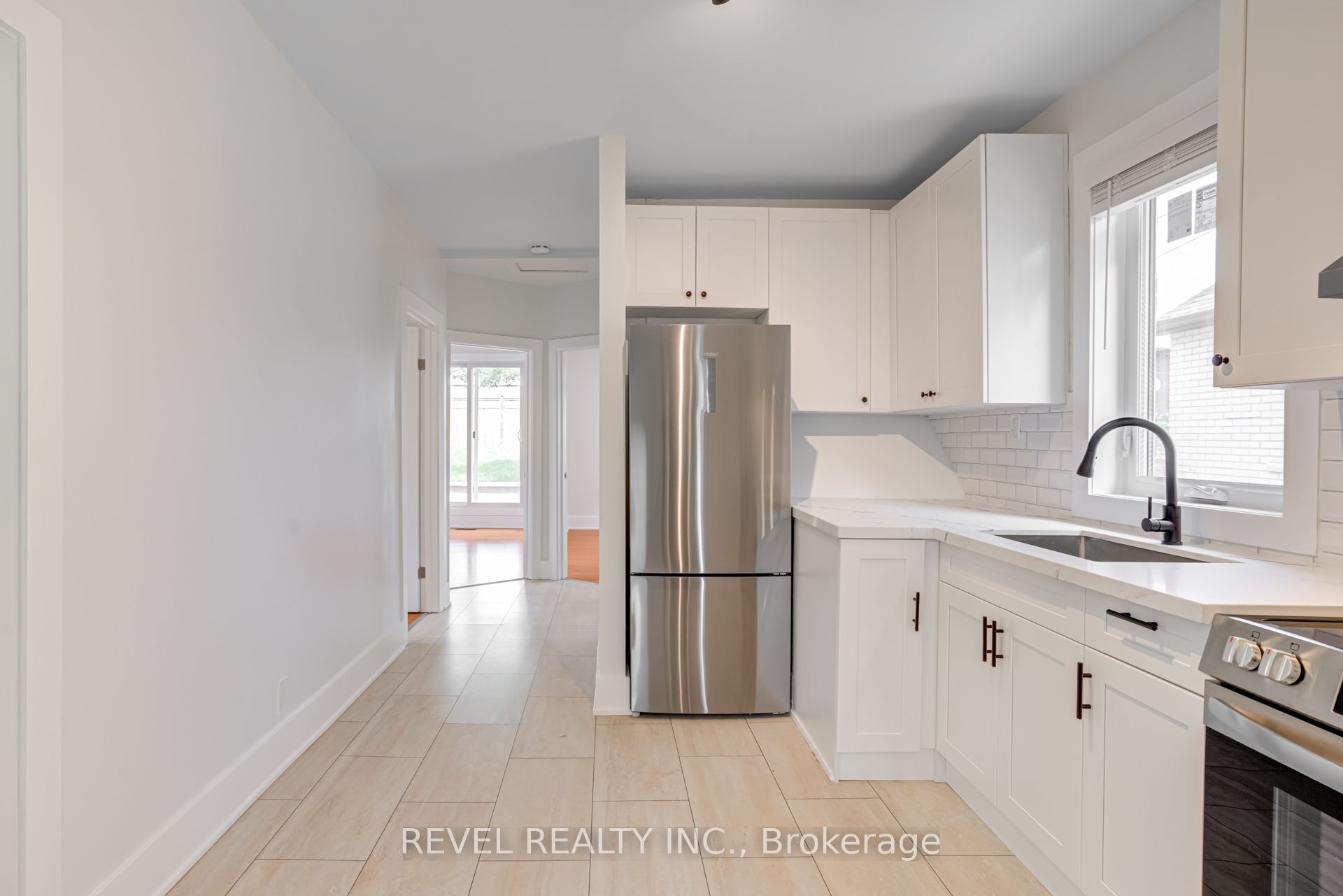 Additional image 6 of Main-24 Kenora Crescent, Toronto, ON, M6M 1C6