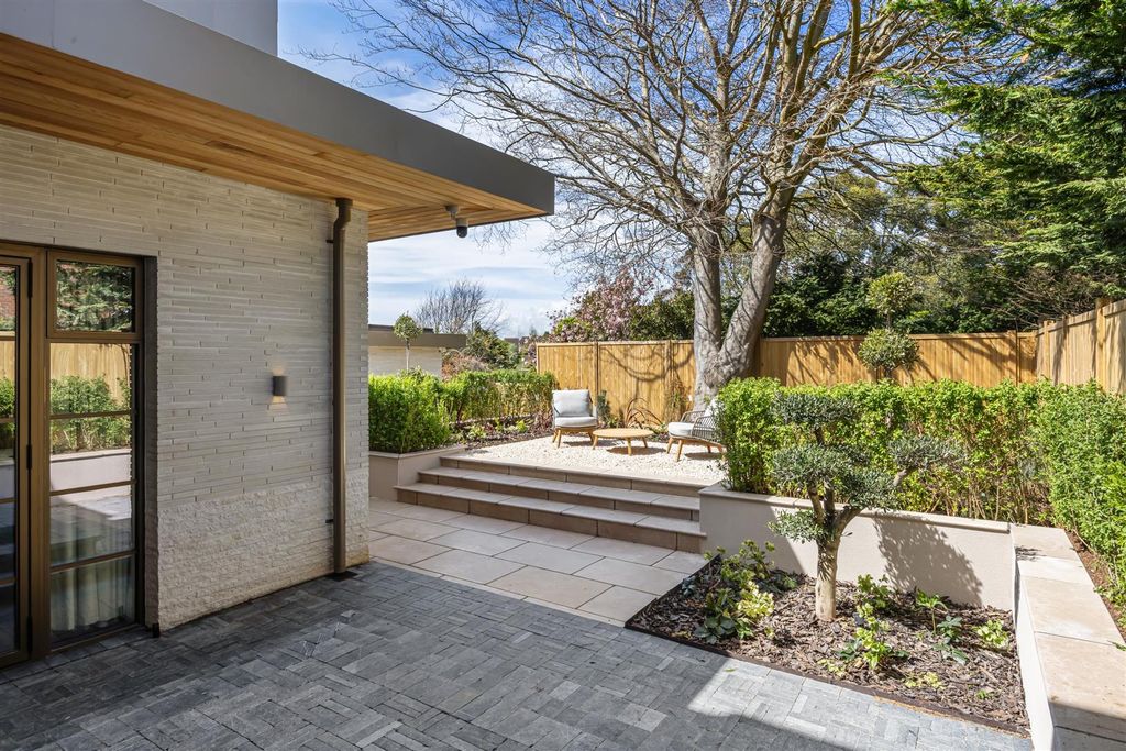 Additional image 37 of 4 bed property to rentDyke Road Avenue, Hove BN3