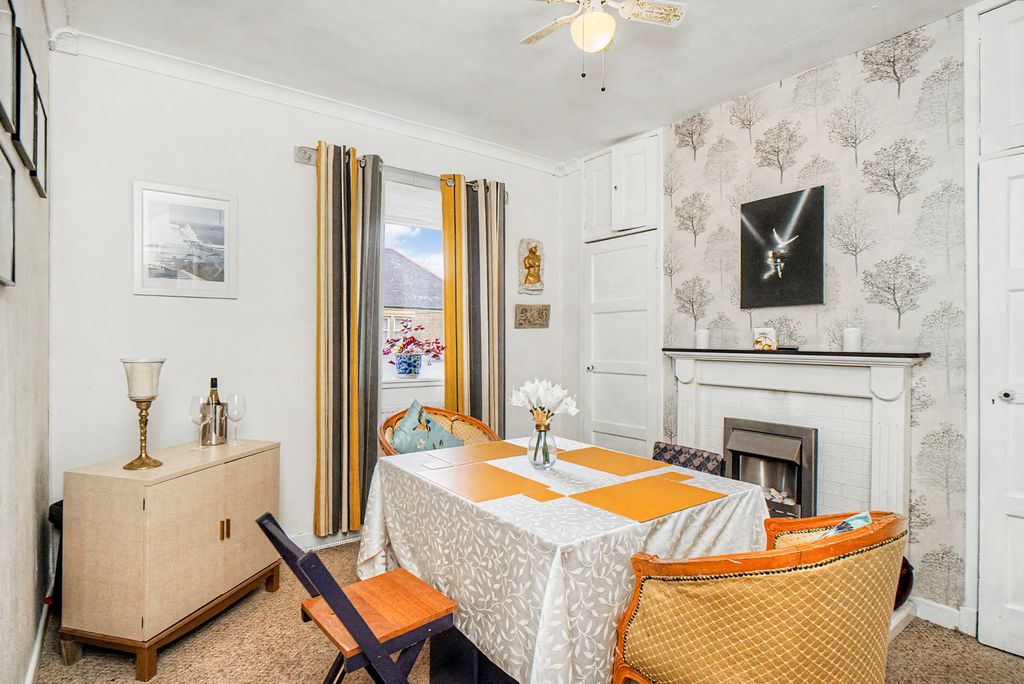 Additional image 5 of 4 bed flat for sale18c Links Avenue, Musselburgh, East Lothian EH21