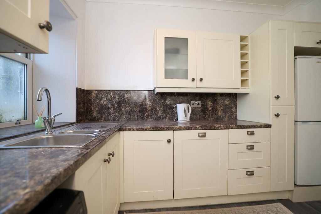Additional image 9 of 2 bed flat for saleHigh Street, Maybole KA19