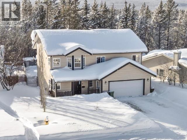 15 HAYES CRESCENT