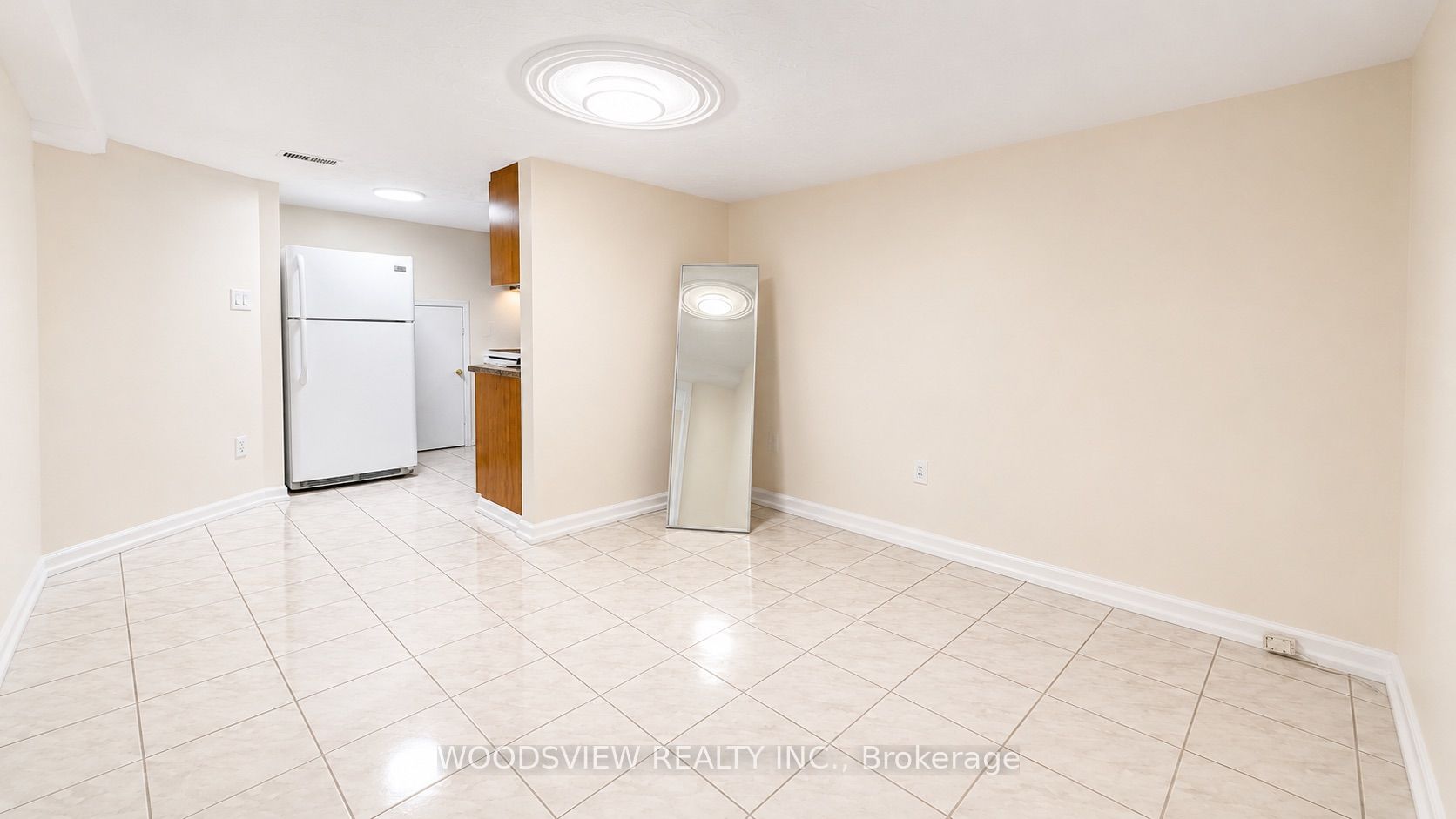 Lower-58 Lightwood Drive, Toronto, ON, M9V 2Z2 photo 4