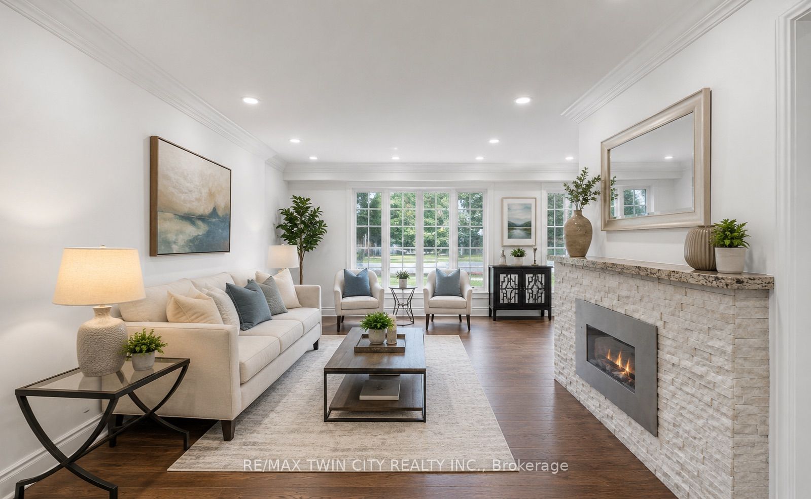 962 Midland Avenue, Toronto, ON, M1K 4G3