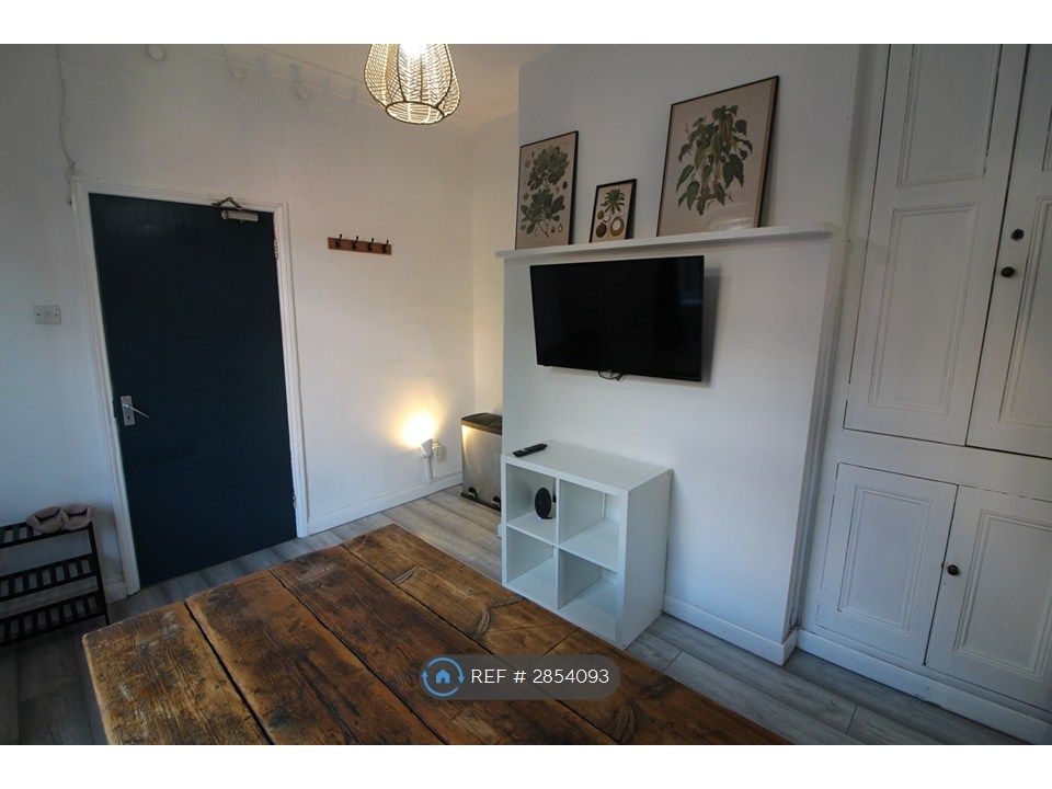 Room to rentLorne St, Chester CH1 photo 5