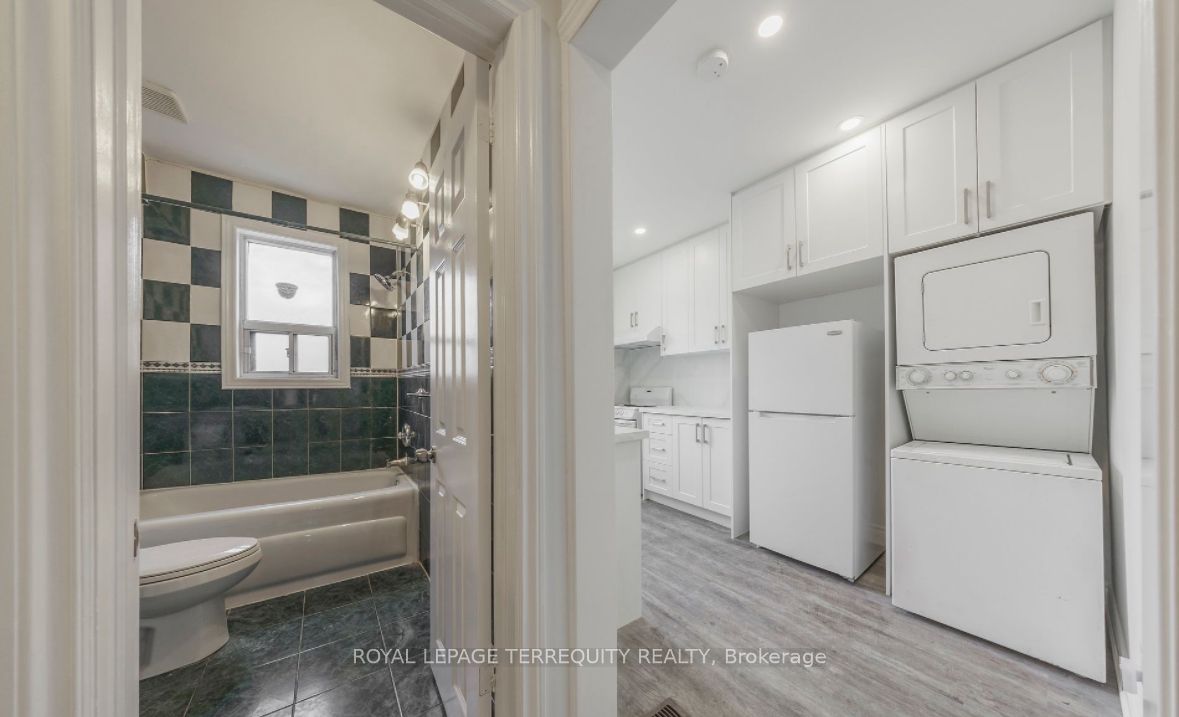 Additional image 4 of Upper-185 Laughton Avenue, Toronto, ON, M6N 2X6