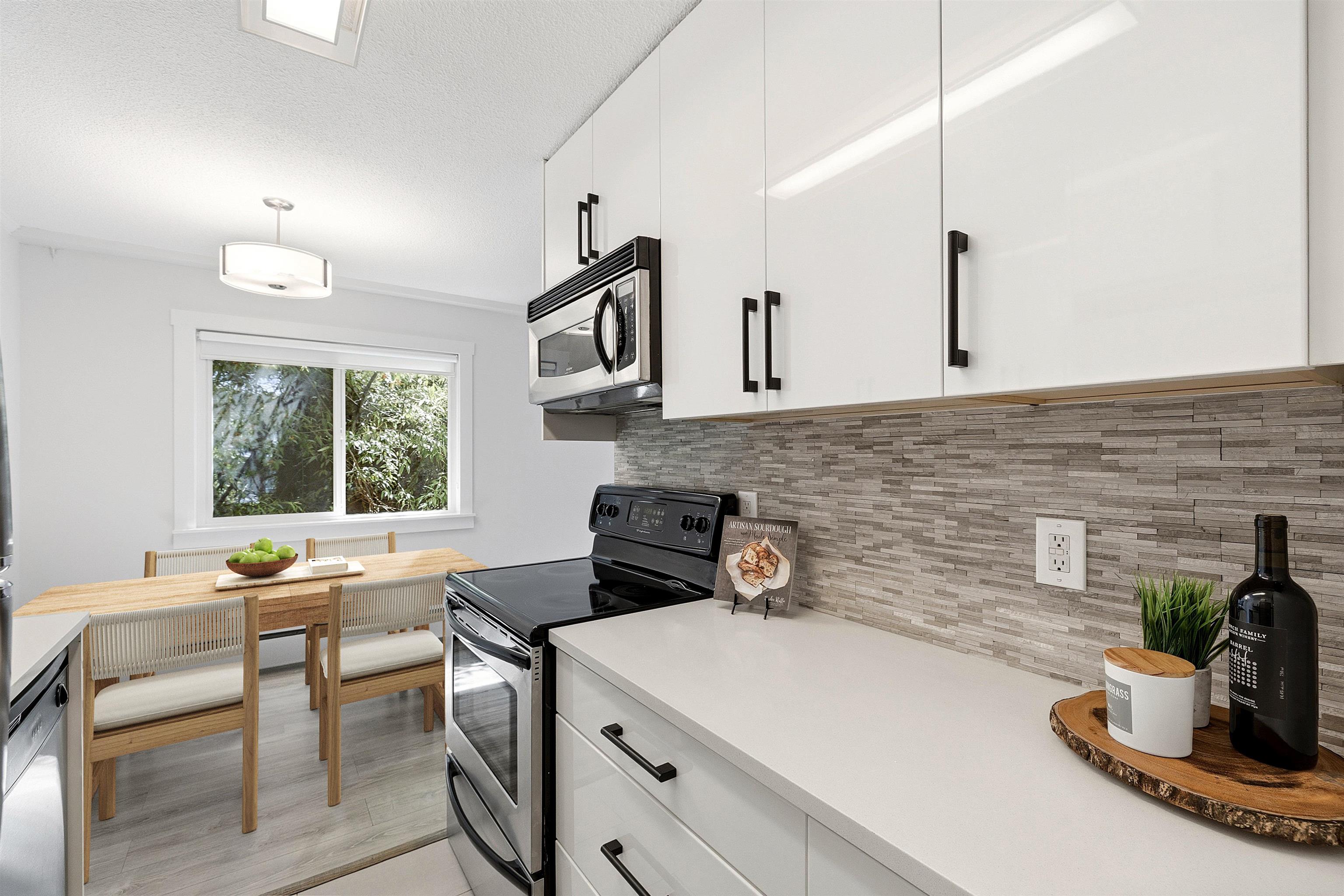 Additional image 5 of 112-211 3rd Street W, North Vancouver, BC, V7M 1E9