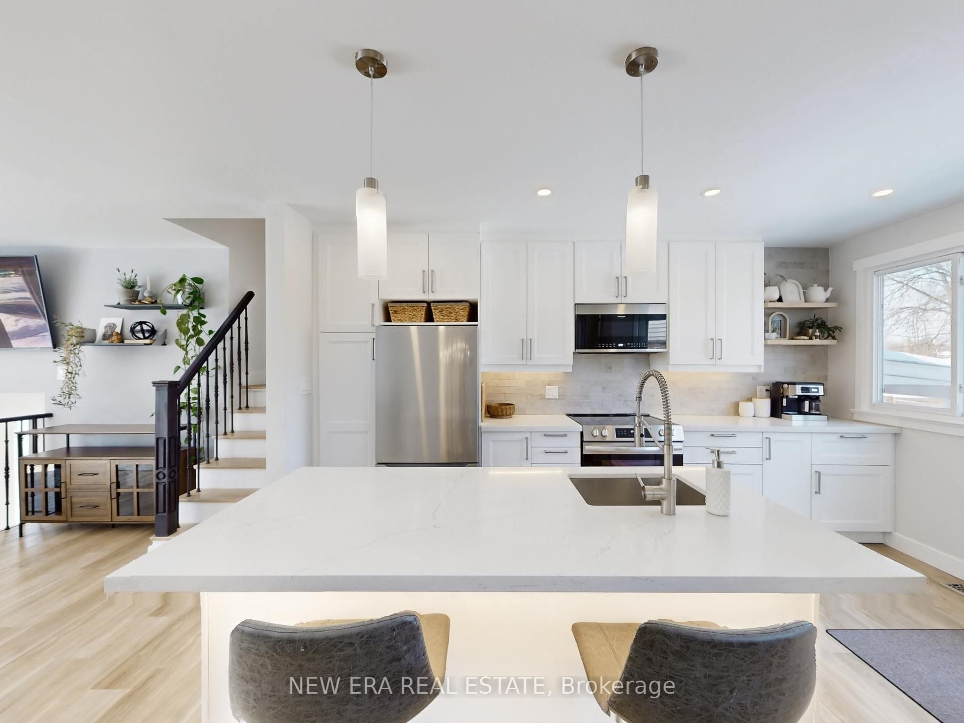 Additional image 5 of 2611 Truscott Drive, Mississauga, ON, L5J 2B6