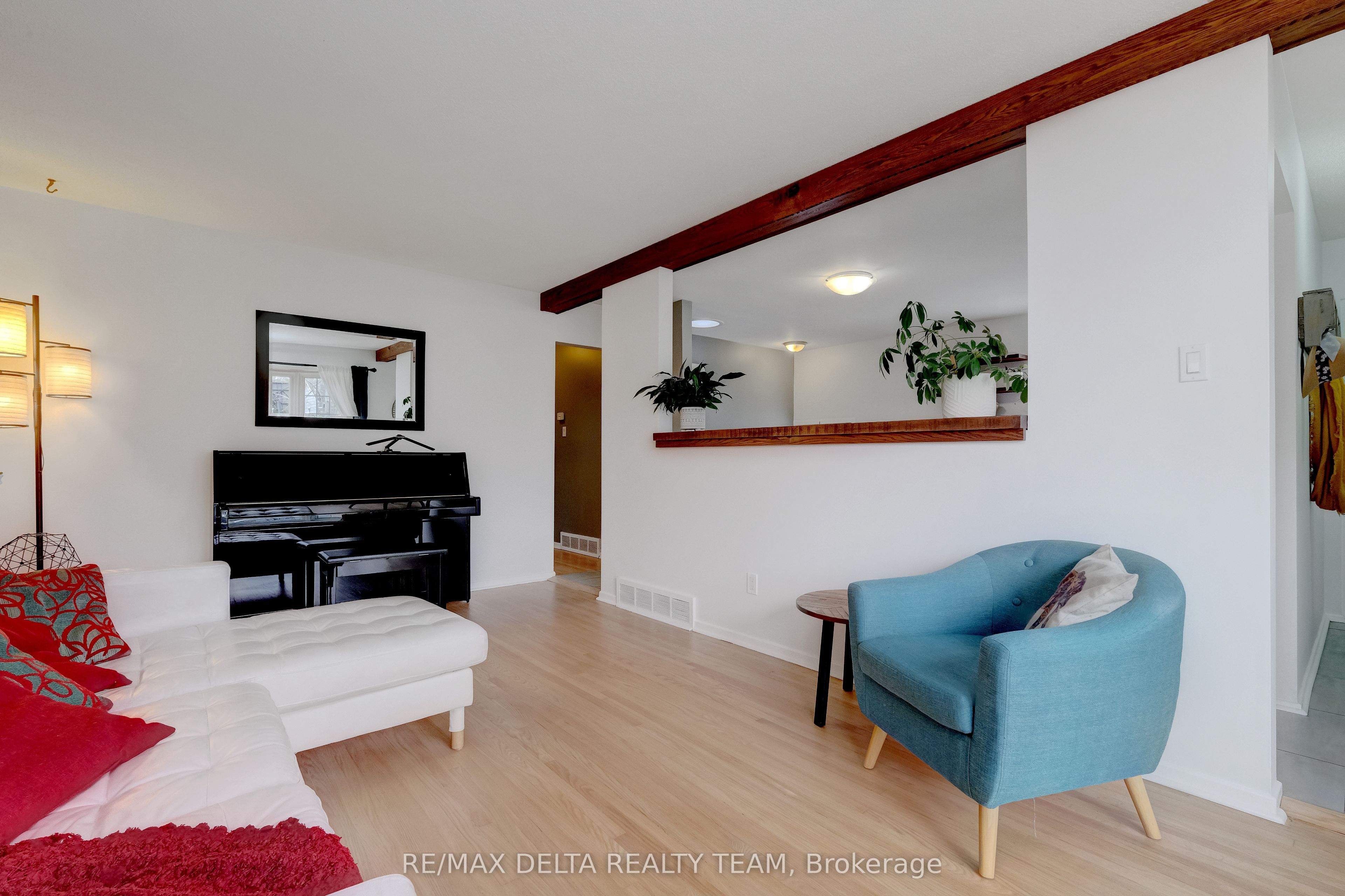 Additional image 6 of 2210 Bickerton Avenue, Ottawa, ON, K1J 6Y3