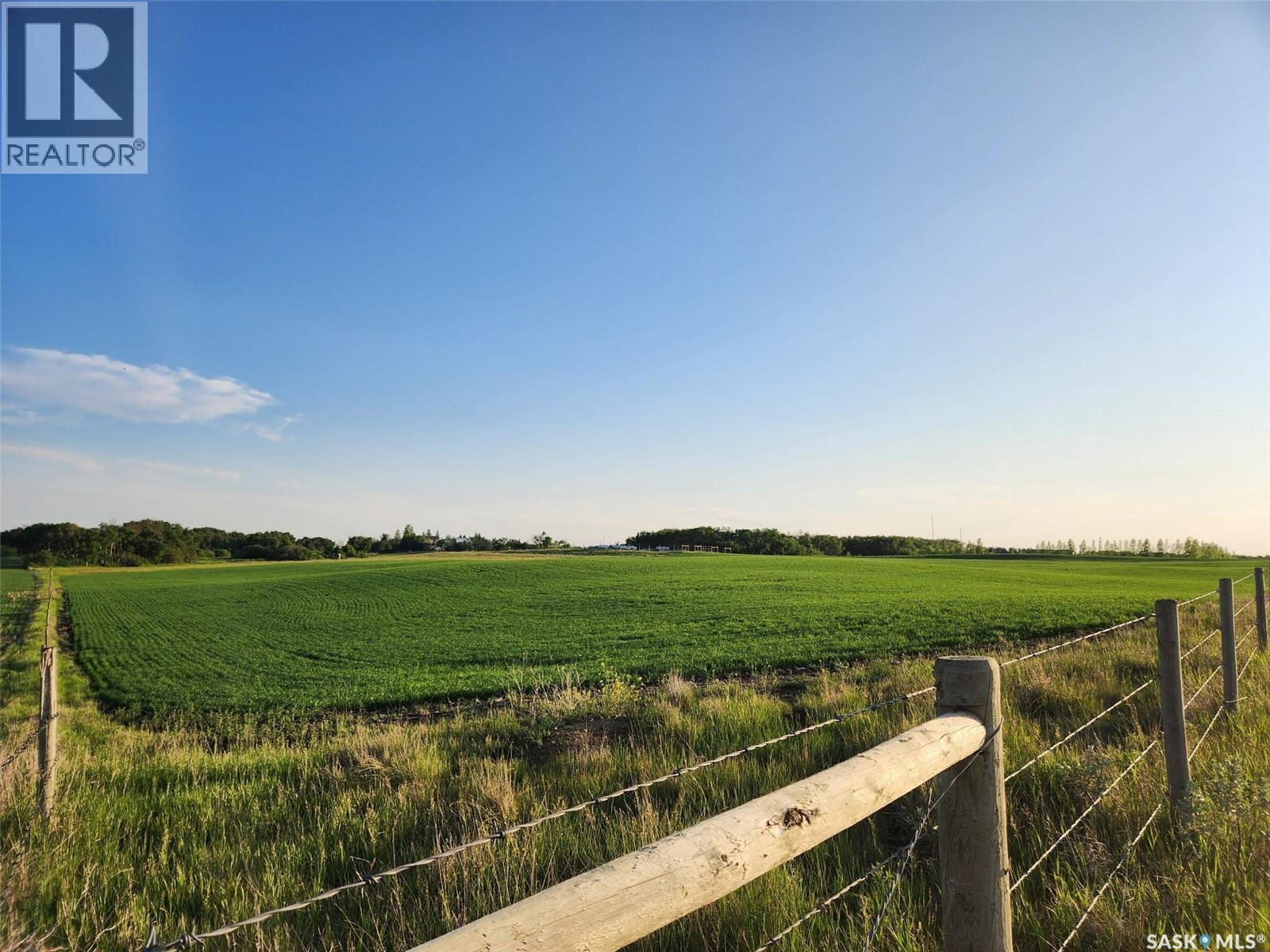 Lazeski Acreage
