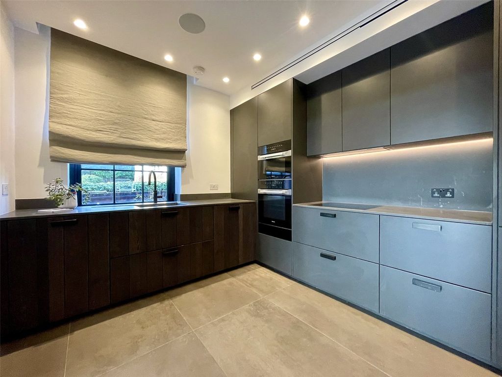 Additional image 3 of 2 bed flat to rentBeech Hill, Barnet EN4