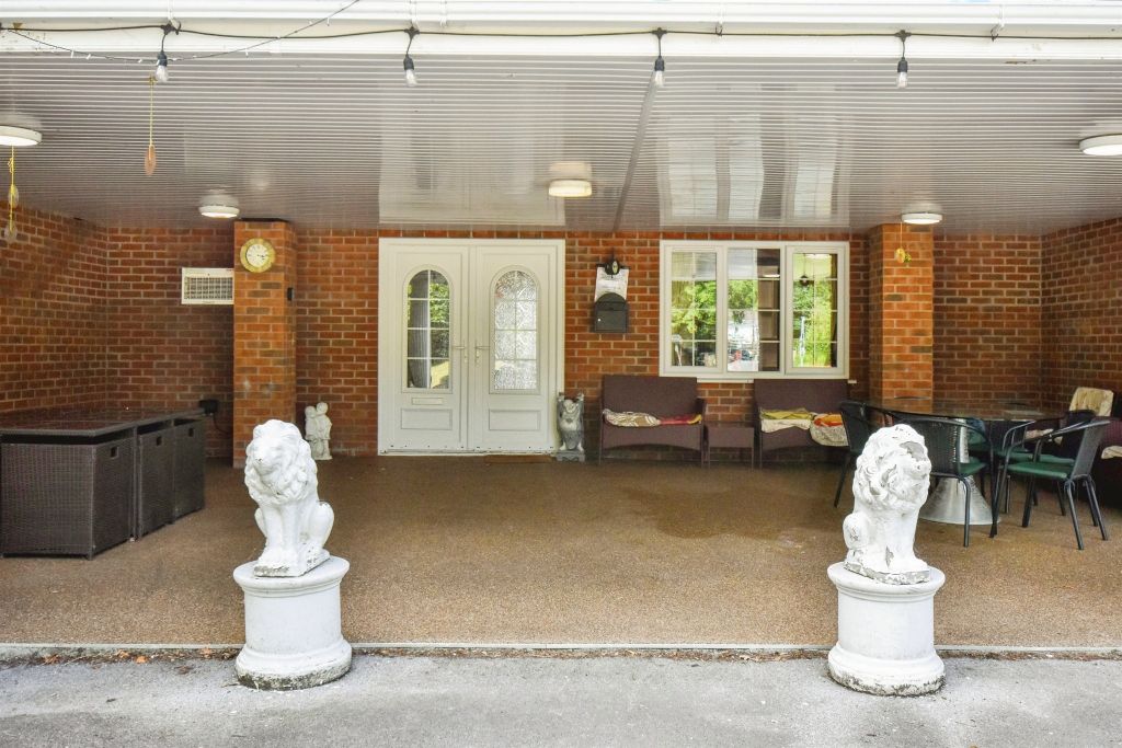 Additional image 3 of 6 bed property to rentTabernacle Road, Ammanford SA18