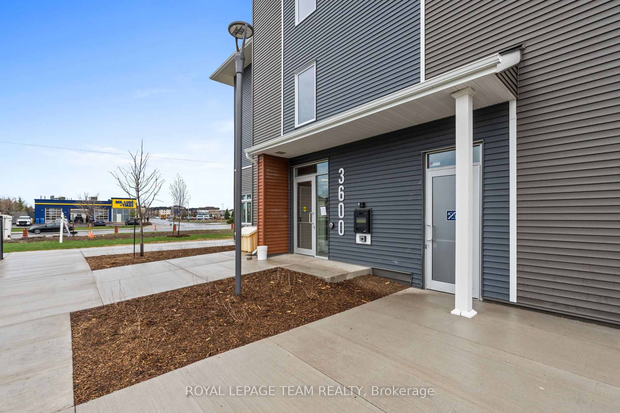 Additional image 3 of 203-3600 Brian Coburn Boulevard, Ottawa, ON, K4A 5T8