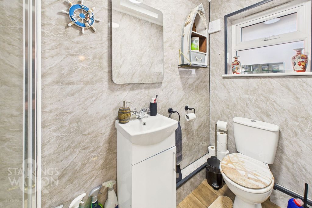 Additional image 16 of 4 bed terraced house for saleDeneside, Great Yarmouth NR30