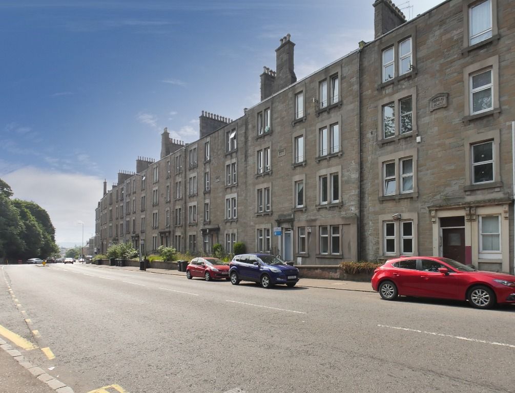 1 bed flat to rentLochee Road, City Centre, Dundee DD2