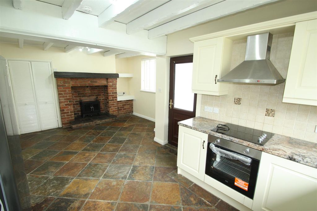 Additional image 5 of 3 bed end terrace house to rent30 Croob Park, Ballynahinch BT24