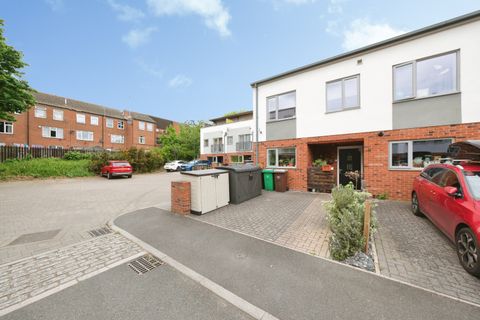 Tasmania Close, Nottingham NG2