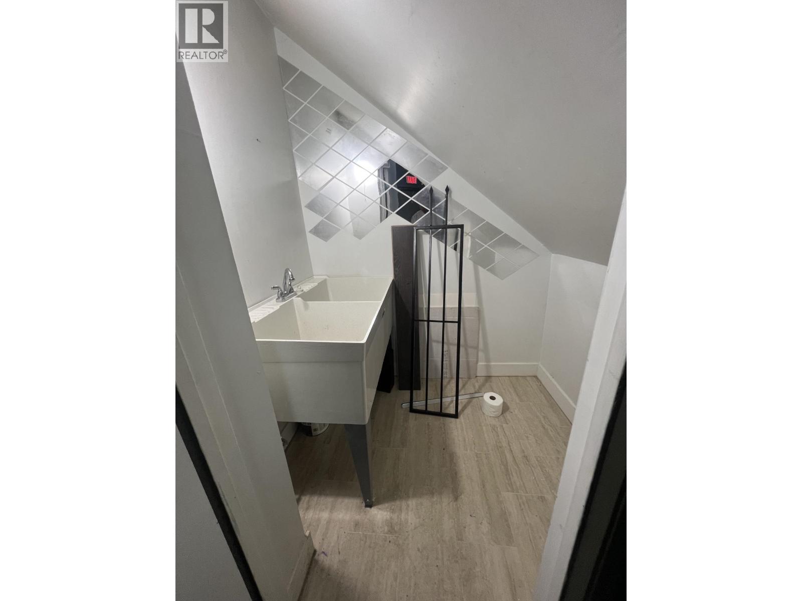 Additional image 6 of 1948 Kingsway , Vancouver, BC, V5N2S9
