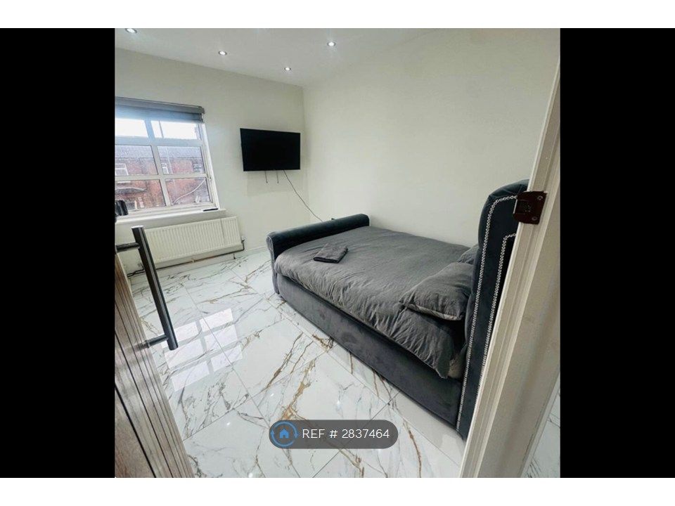 Additional image 4 of 2 bed flat to rentDerby Road, Burton-On-Trent DE14