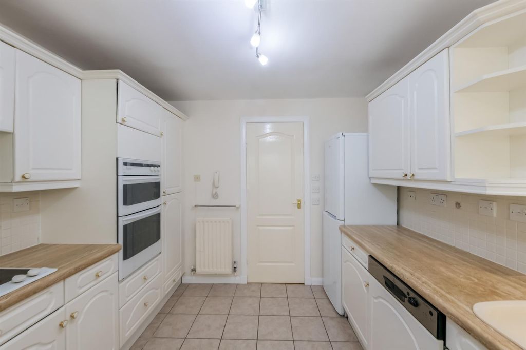 Additional image 5 of 3 bed detached bungalow for sale18 Ashley Avenue, Dollar FK14