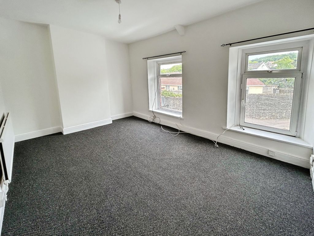 Additional image 2 of 1 bed flat to rentHigh Street, Fleur De Lis, Blackwood NP12