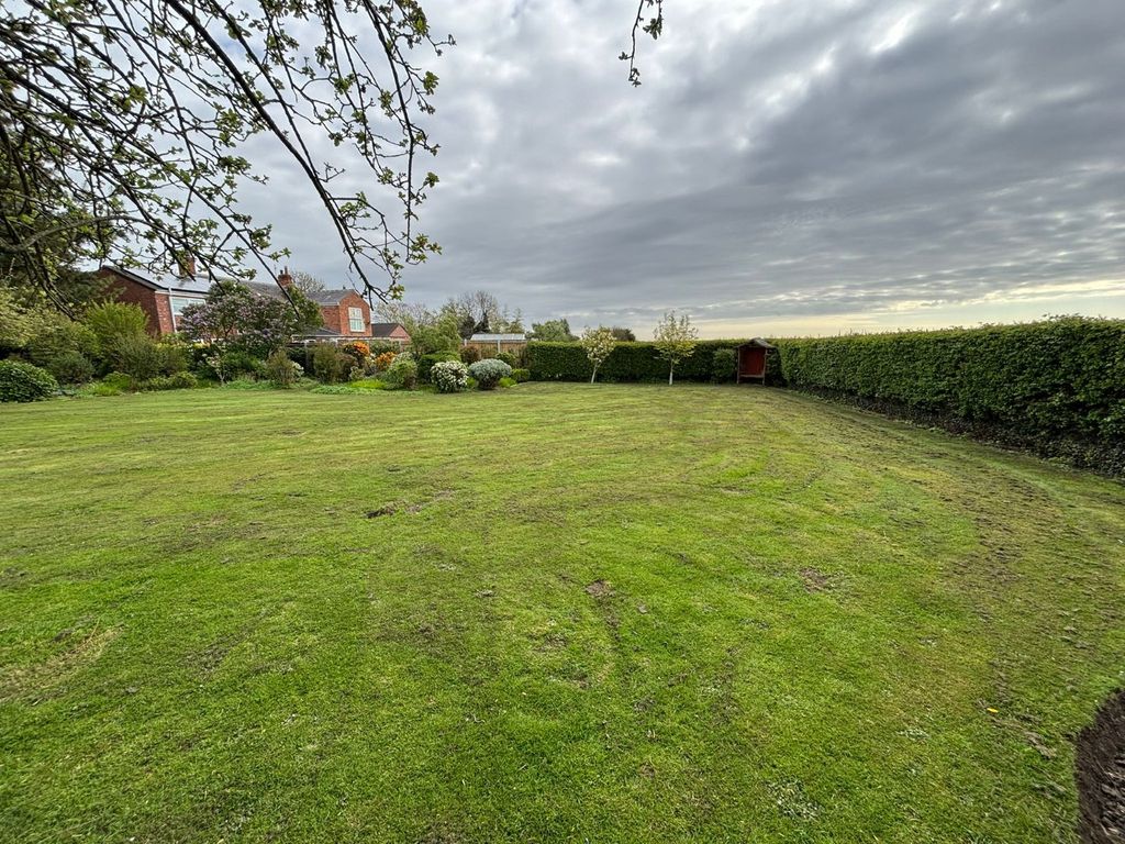 Additional image 27 of 4 bed detached house to rentCastle Road, Cottingham, East Yorkshire HU16