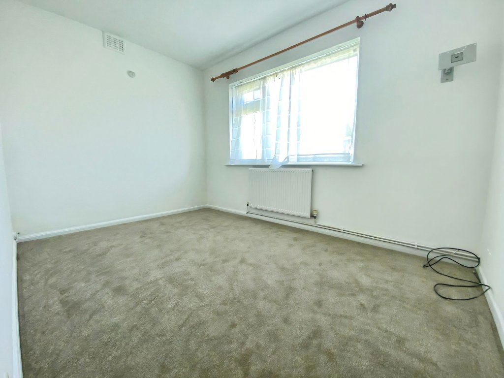 Additional image 8 of 4 bed property to rentMeadow Close, Coychurch CF35
