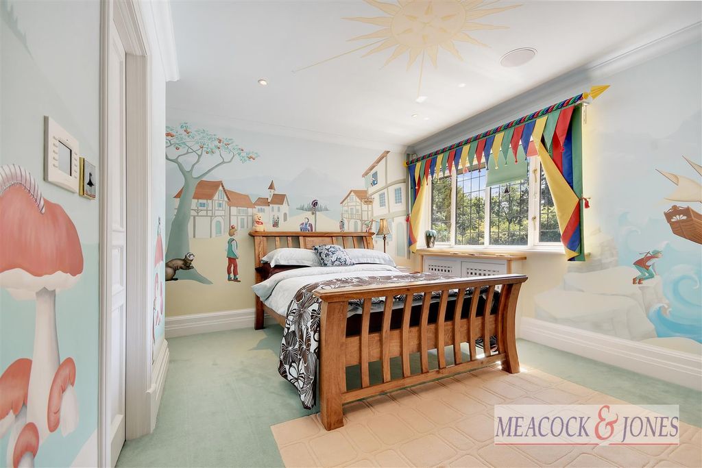 Additional image 26 of 7 bed detached house for saleHutton Mount, Brentwood CM13