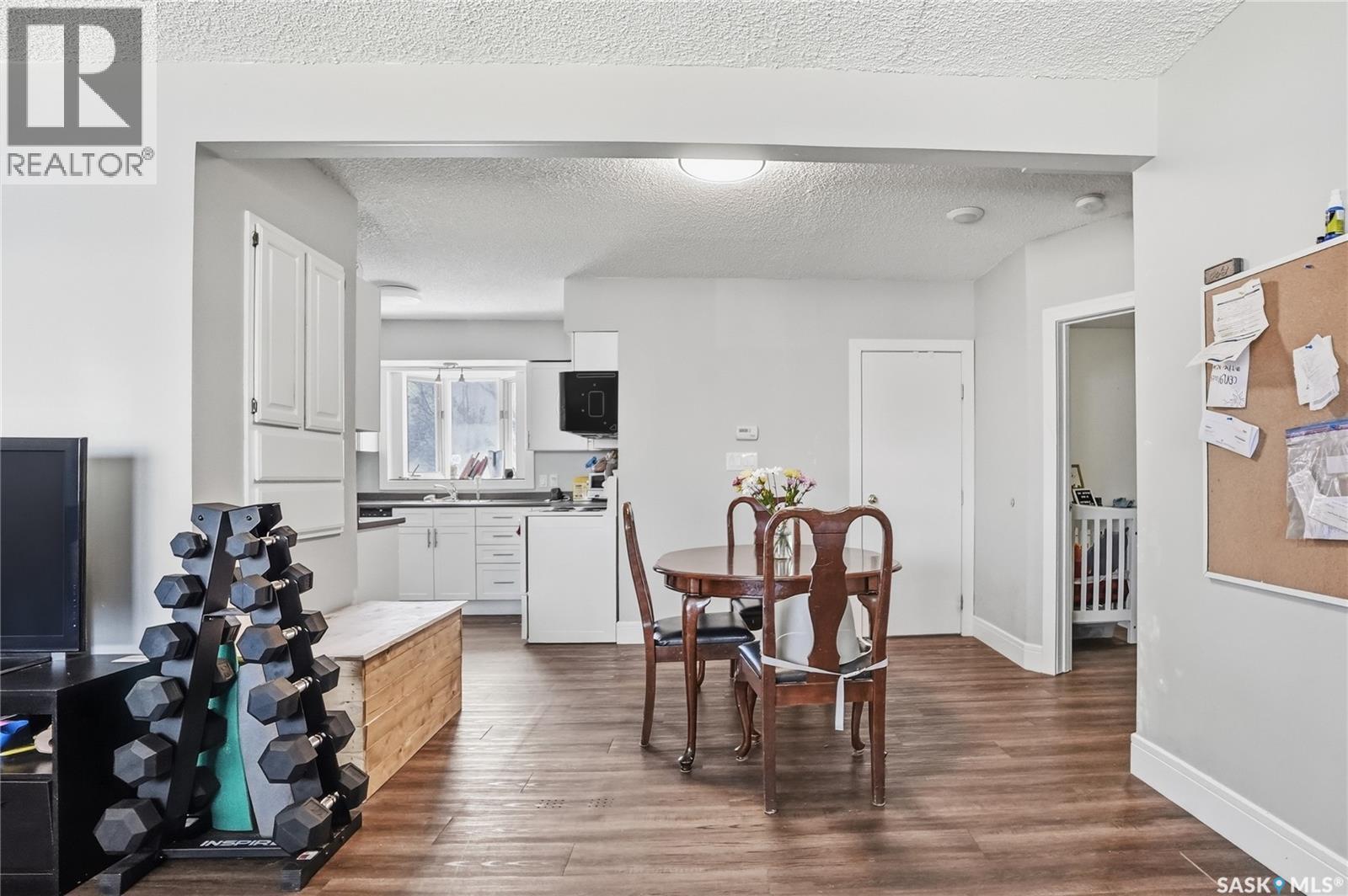 Additional image 6 of 1032 9th Street E, Saskatoon, SK, S7H0N2