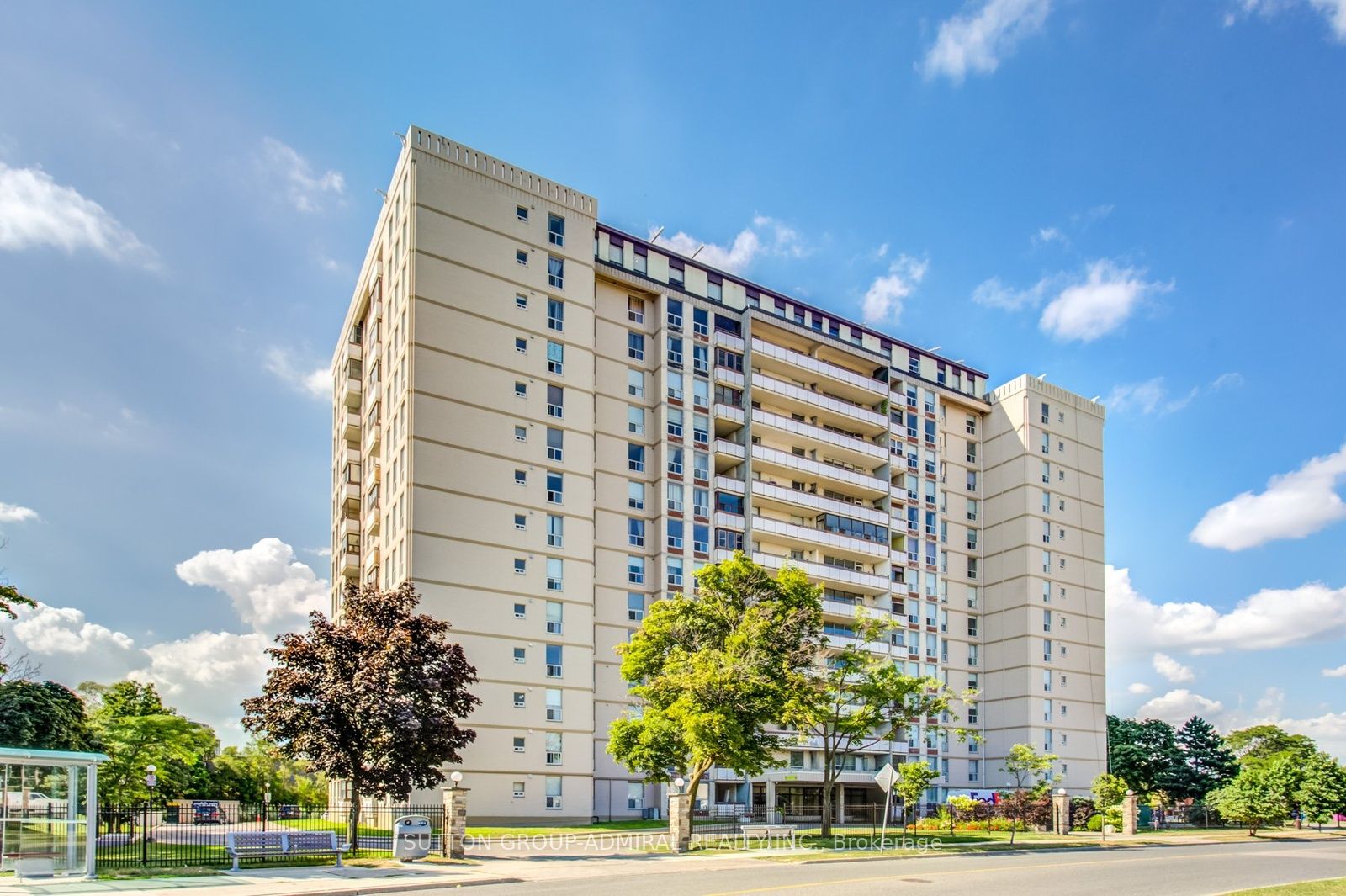 505-130 Neptune Drive, Toronto, ON, M6A 1X5