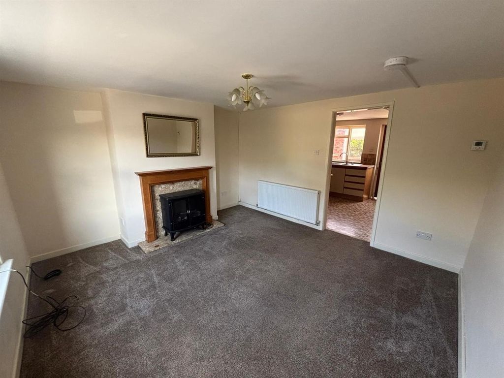 Additional image 2 of 1 bed end terrace house to rentAberderfyn Road, Johnstown LL14