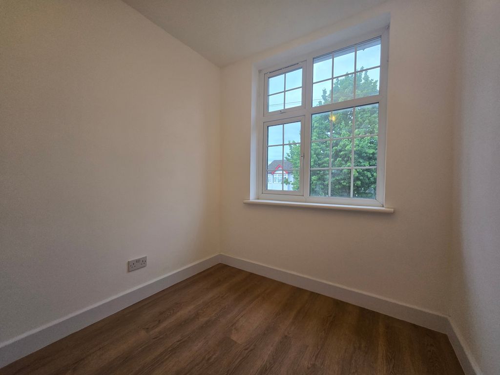 Additional image 14 of 3 bed terraced house to rentColwood Gardens, Colliers Wood SW19