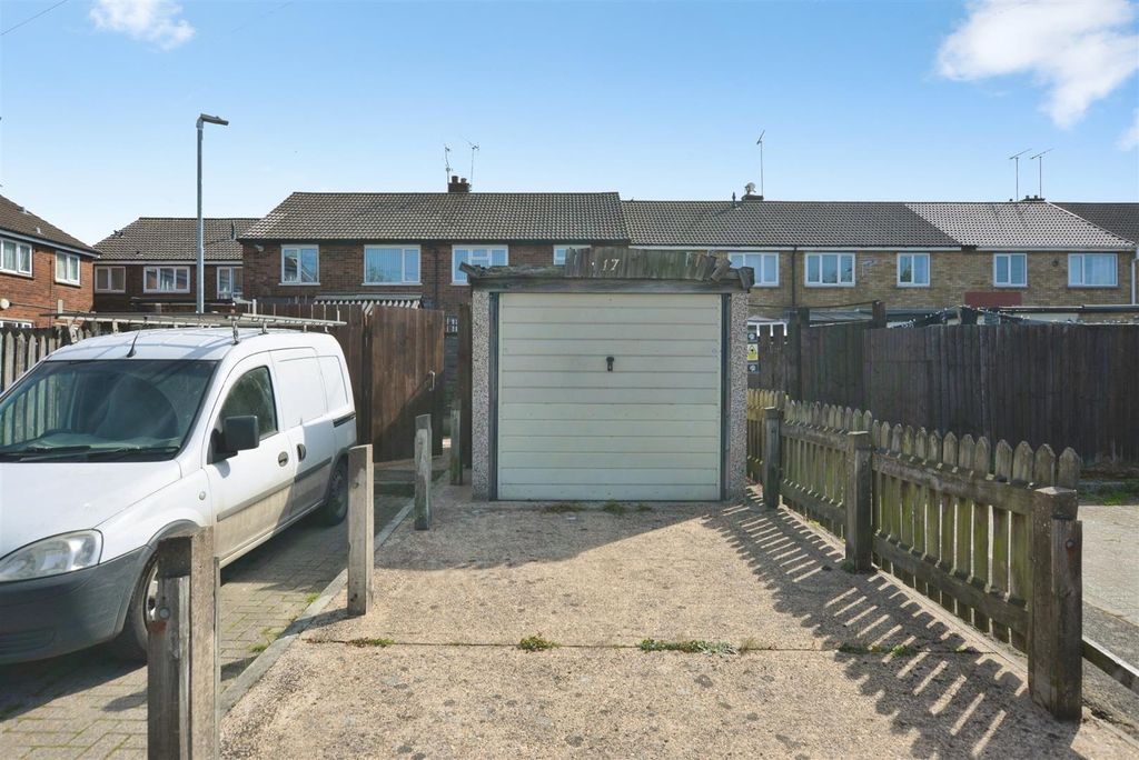 Additional image 17 of 3 bed terraced house to rentCanterbury Close, Scunthorpe DN17