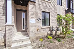 7 Case Ootes Drive, Toronto, ON, M4A 0A9