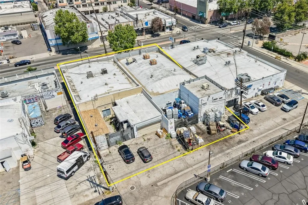 Additional image 48 of 18446 Sherman Way, Reseda, CA 91335