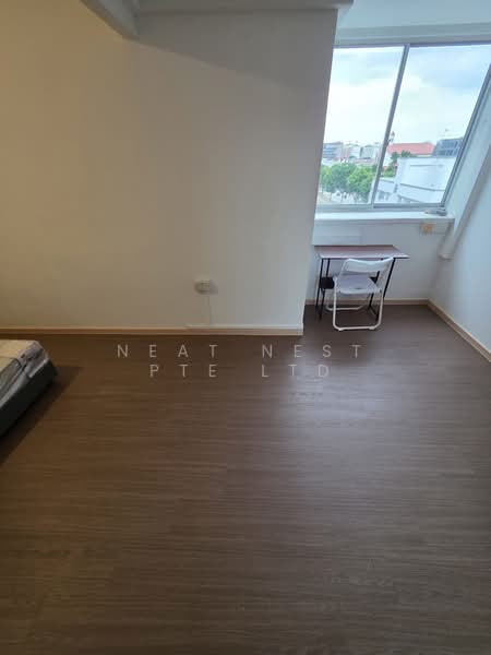 756 Upper Serangoon Road photo 2