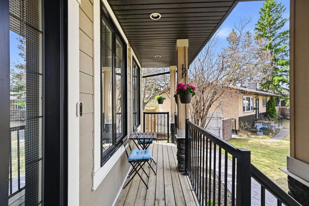 Additional image 6 of 29 Winchester Crescent SW, Calgary, AB, T3C 2T9