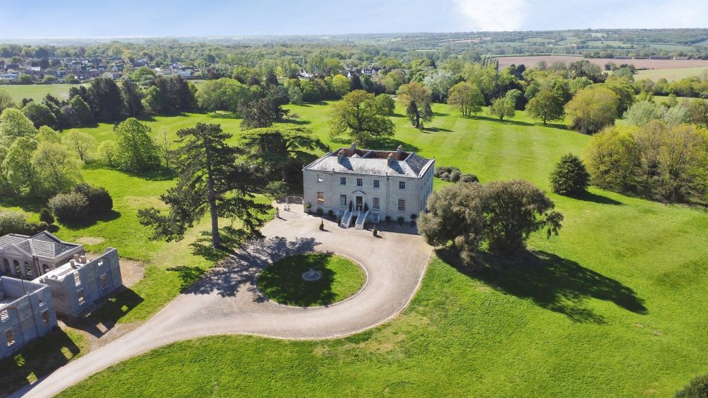 8 bed detached house for saleChurch Road, Hatfield Peverel, Chelmsford CM3