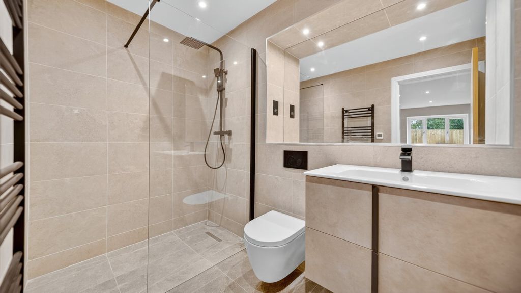 Additional image 25 of 5 bed detached house to rentLeeds Road, Bramhope, Leeds, West Yorkshire LS16