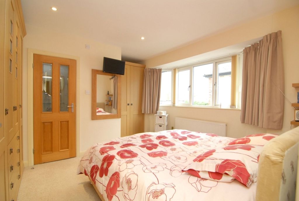 Additional image 7 of 4 bed detached house to rentWest End Avenue, Harrogate HG2