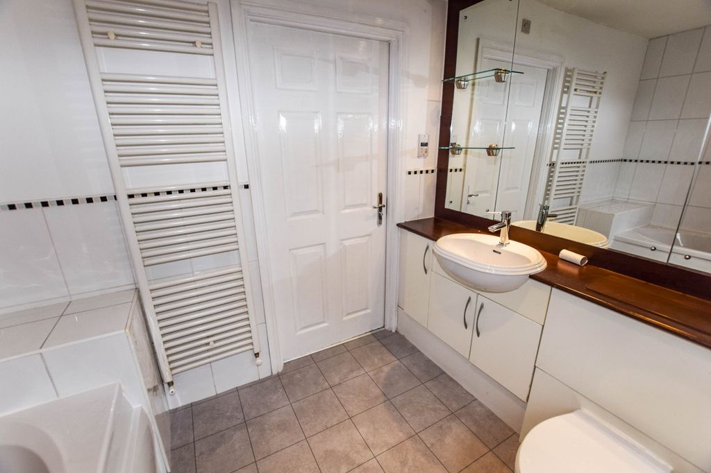 Additional image 13 of 2 bed flat to rentLilybrook Drive, Knutsford, Cheshire WA16