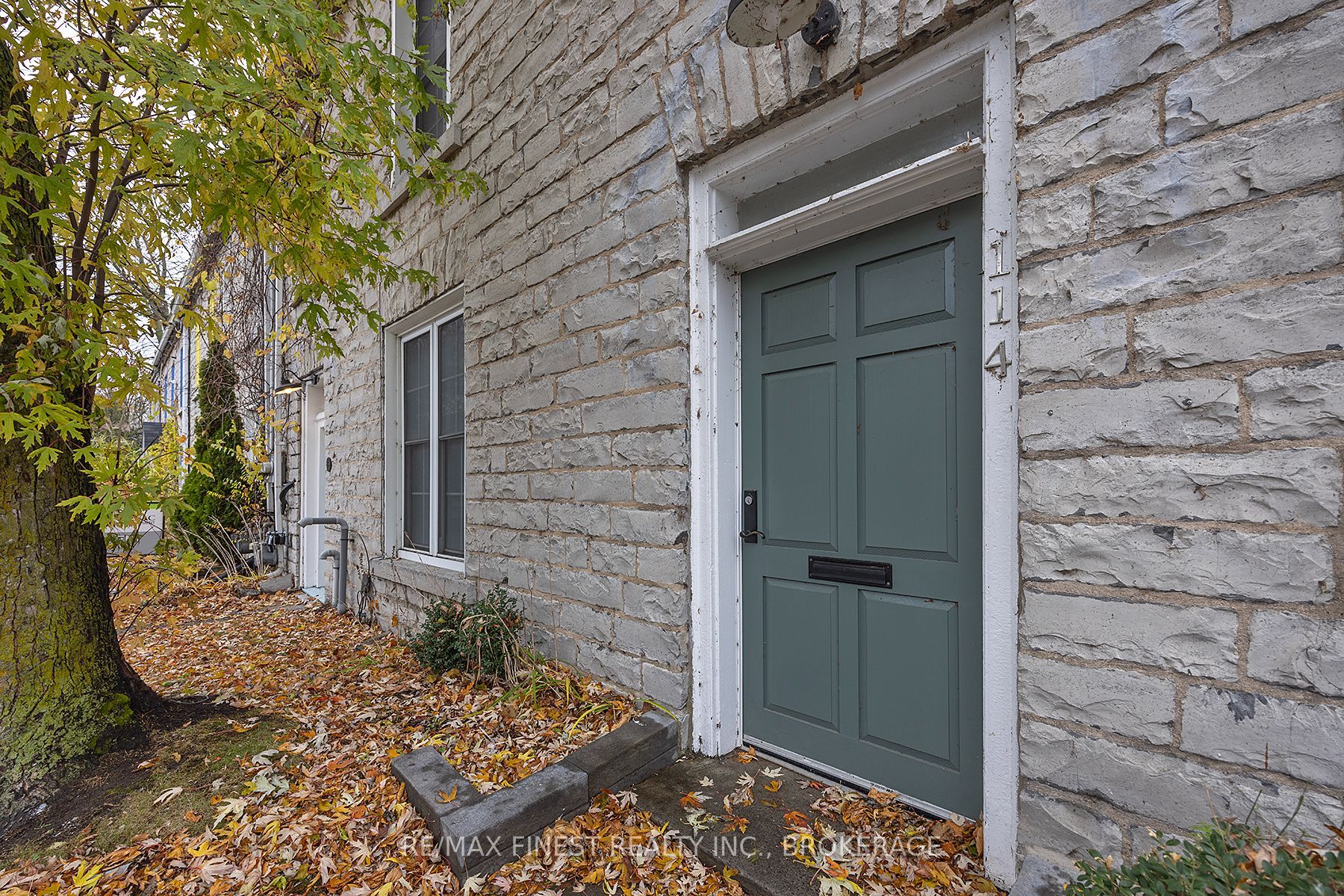 Additional image 3 of 114 Yonge Street, Kingston, ON, K7M 1E7
