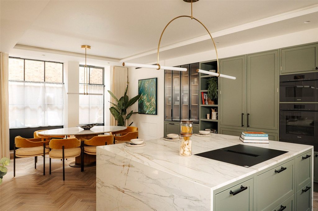 Additional image 3 of 4 bed mews to rentBridstow Place, Notting Hill, London W2