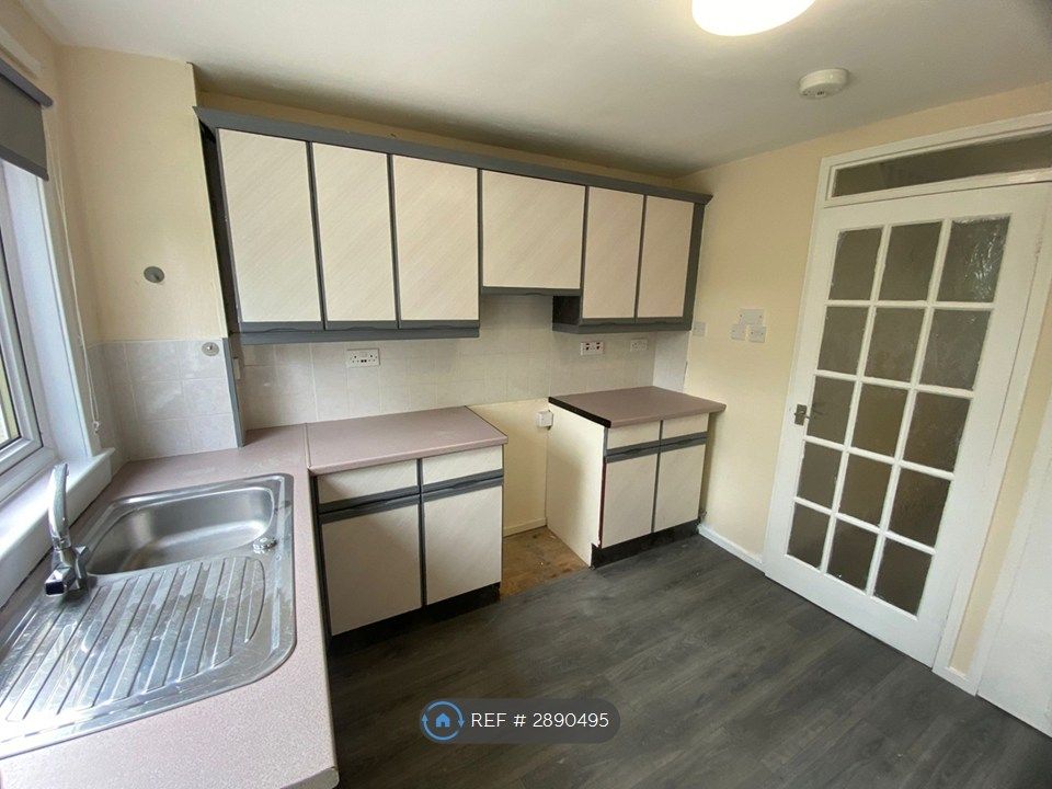 Additional image 3 of 3 bed terraced house to rentRowallan, Kilwinning KA13