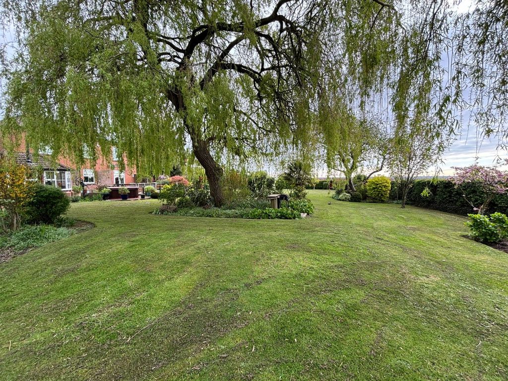Additional image 21 of 4 bed detached house to rentCastle Road, Cottingham, East Yorkshire HU16
