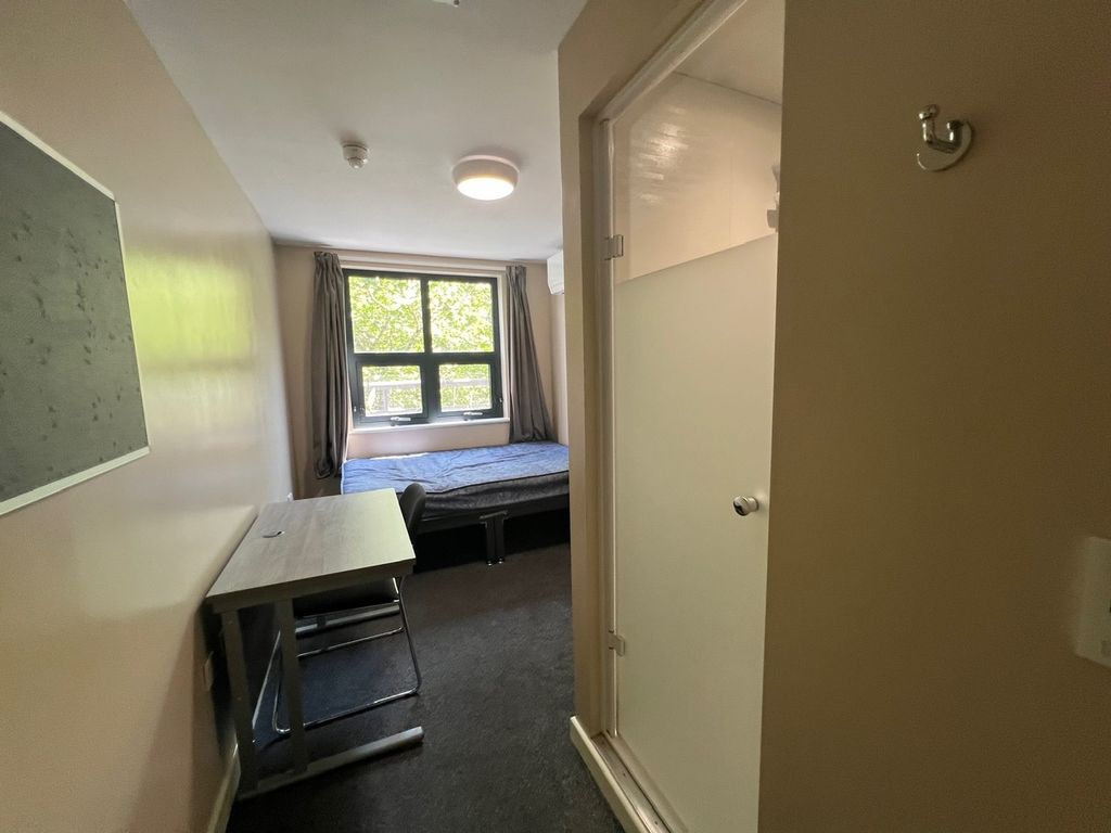 Additional image 5 of 7 bed flat to rentClassic House, Stokes Croft, Bristol BS1