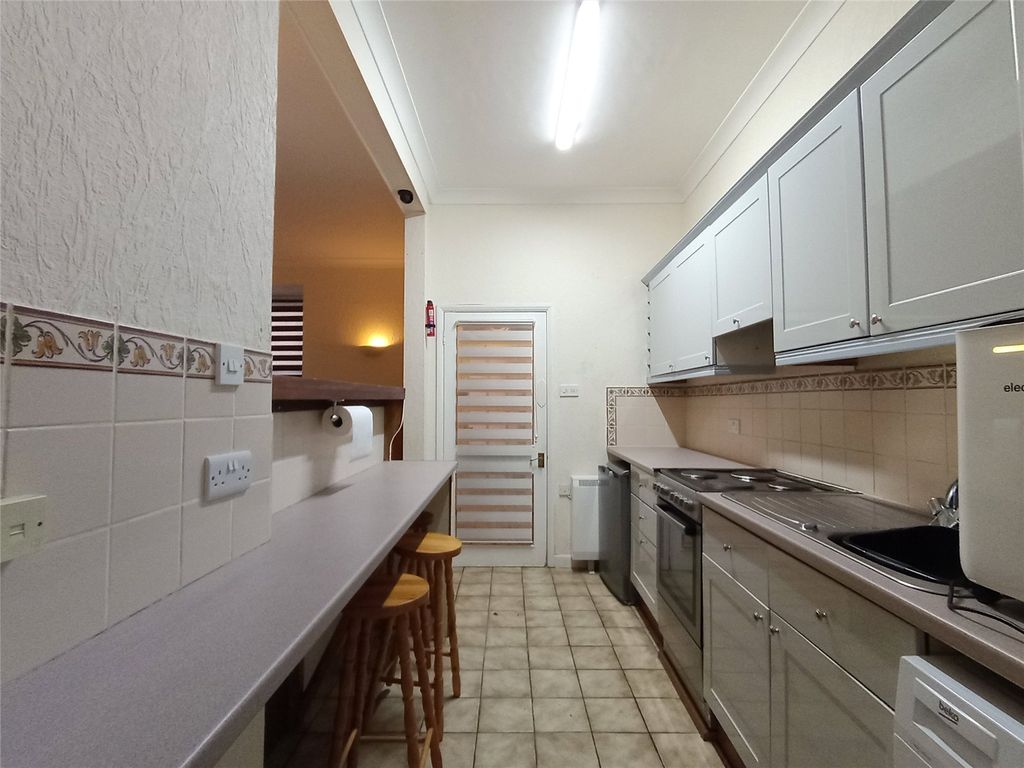 Additional image 10 of 1 bed flat to rentCourt Flat Paragon Court, The Paragon, Tenby, Pembrokeshire SA70