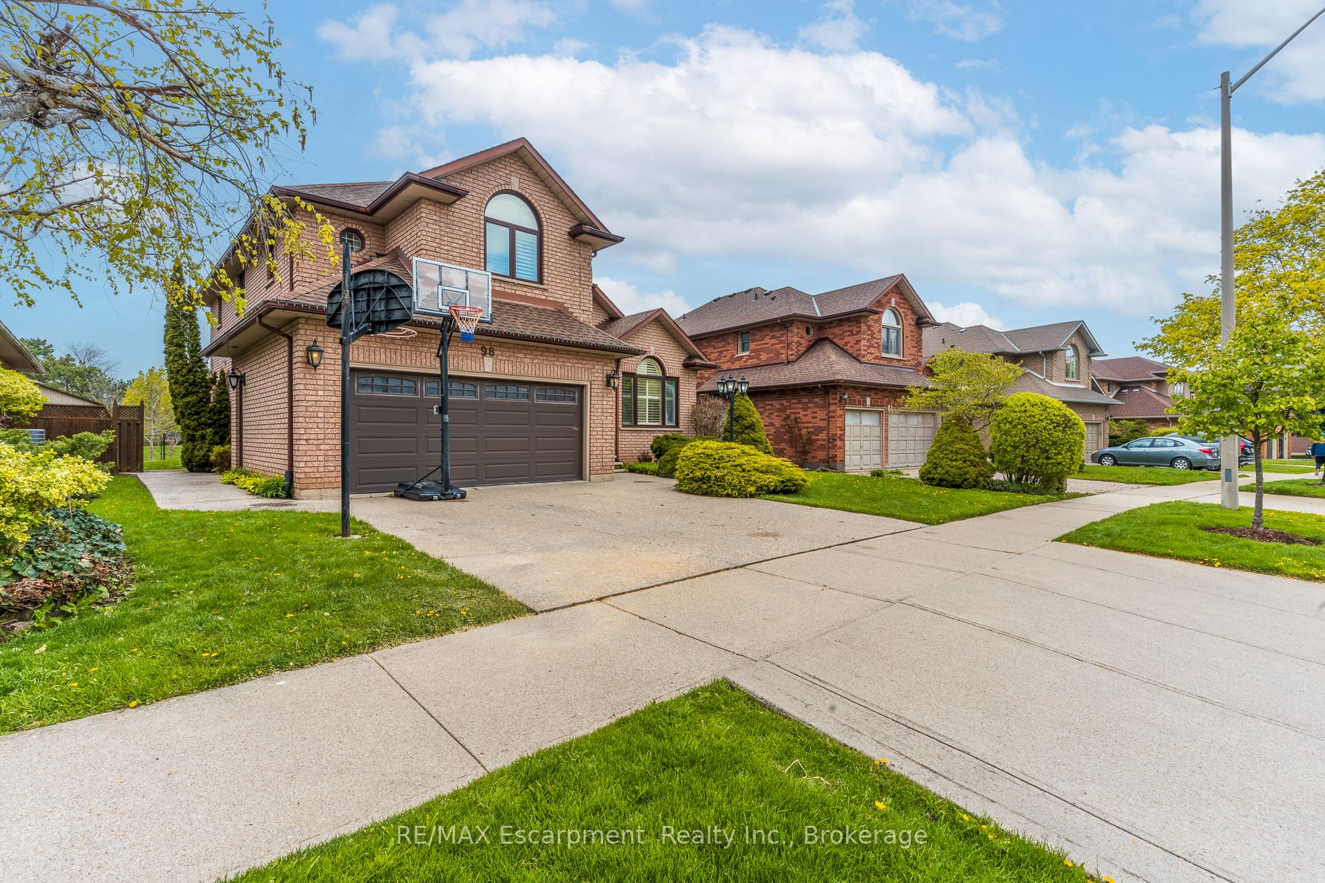 Additional image 3 of 98 Glenhollow Drive, Hamilton, ON, K8J 3R4