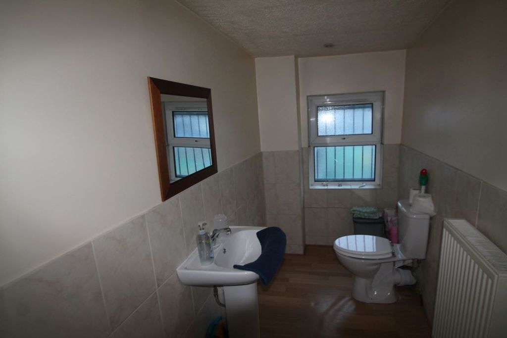 Additional image 8 of 5 bed flat for sale1 Vaughan Street, Rhyl, Denbighshire LL18