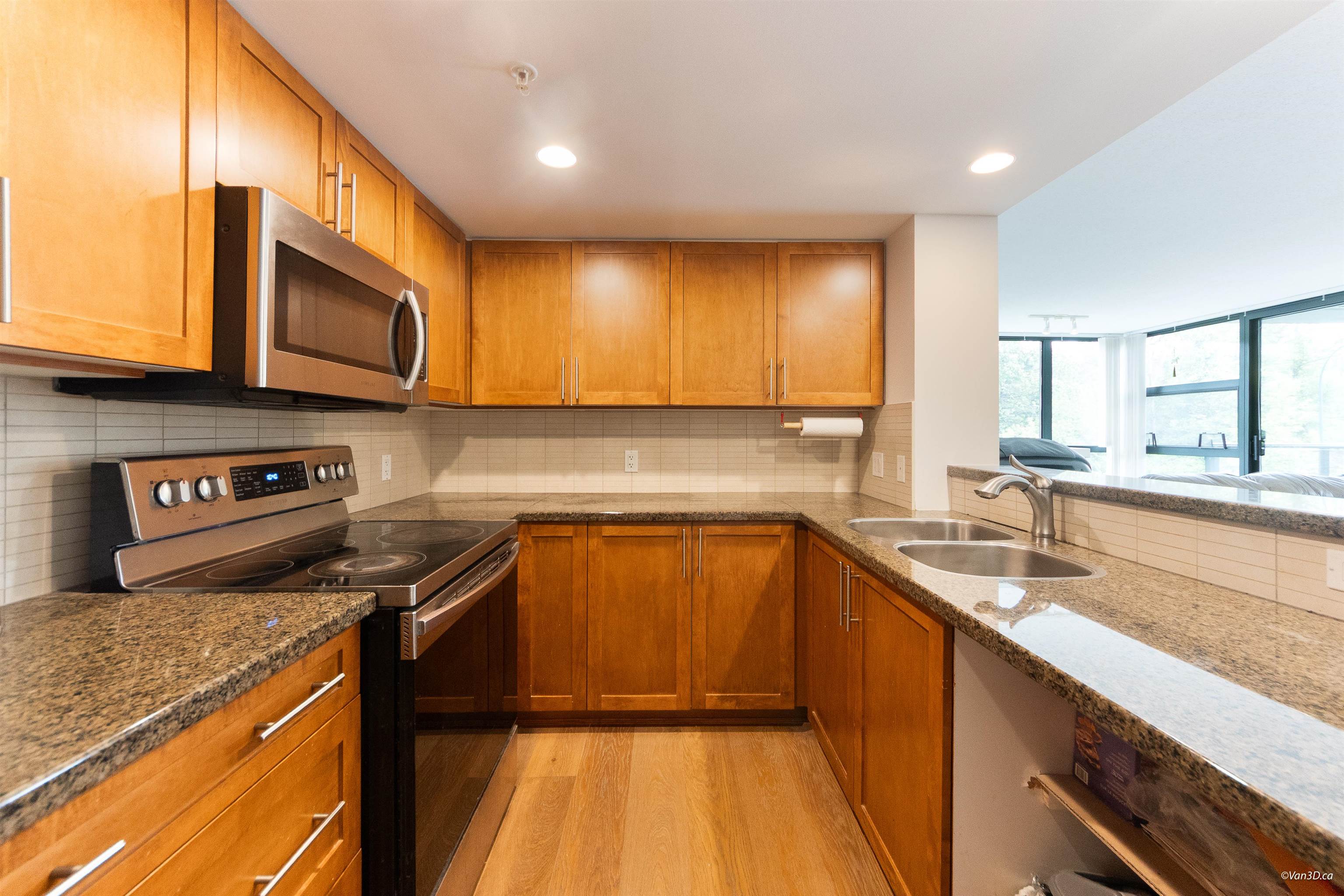 Additional image 4 of 302-288 Ungless Way, Port Moody, BC, V3H 0C9