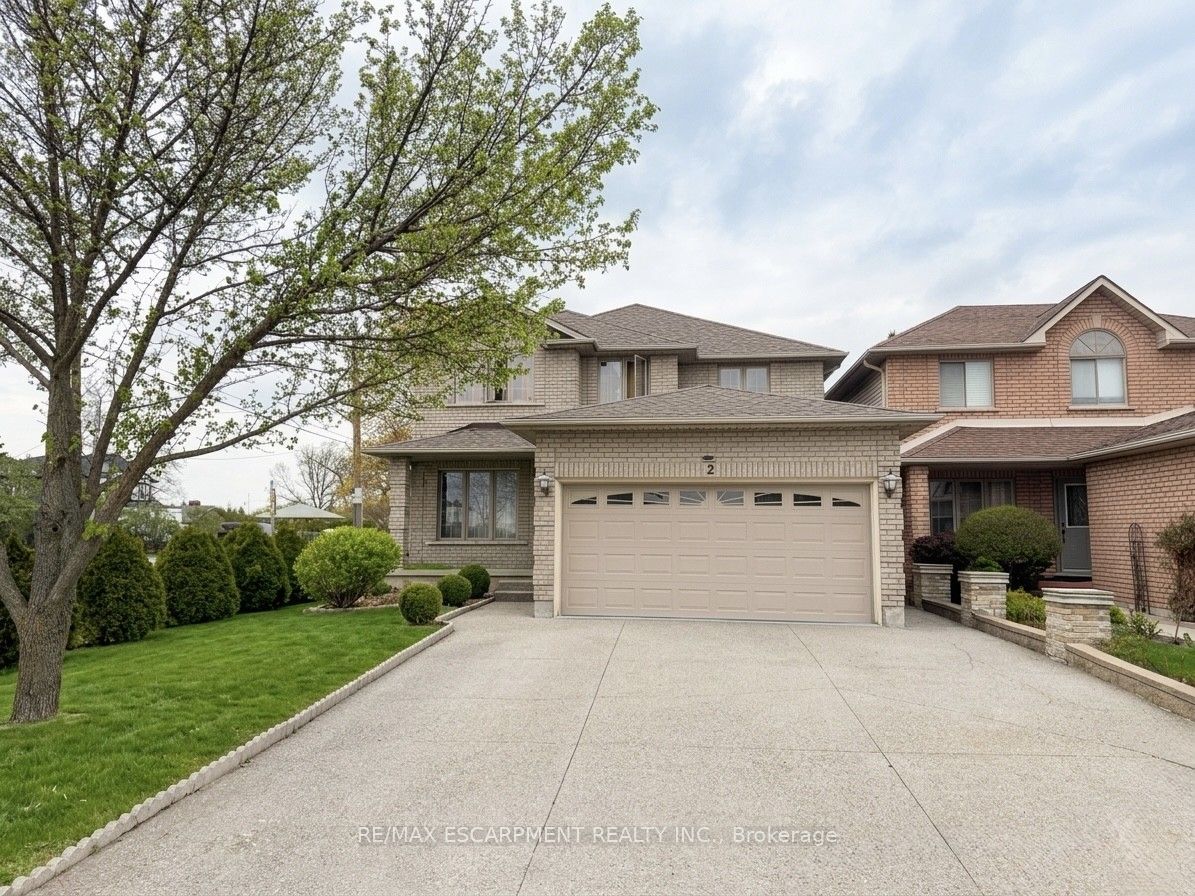2 Pineridge Drive, Hamilton, ON, L9A 5K2